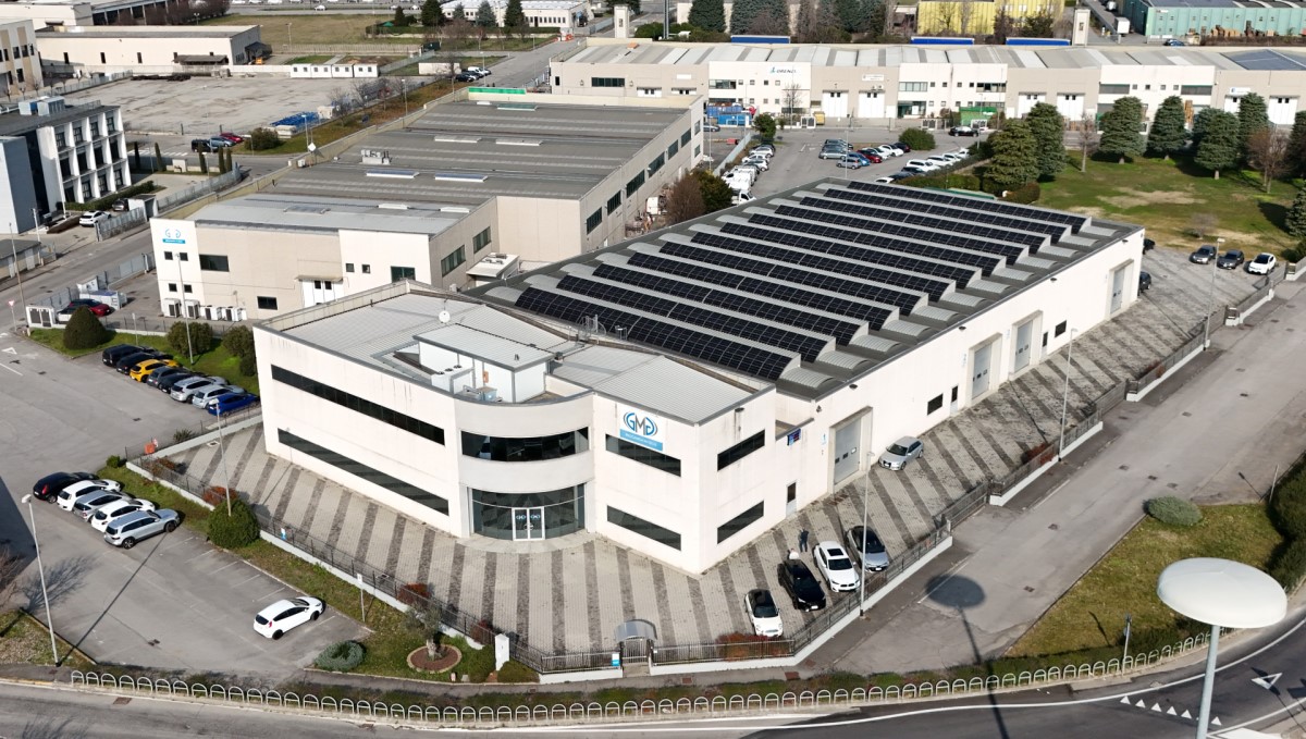 GMG SRL Hitech Officina Meccanica - Immagine con panoramica aerea dell'azienda situata in Brignano Gera d'Adda - Provincia di Bergamo